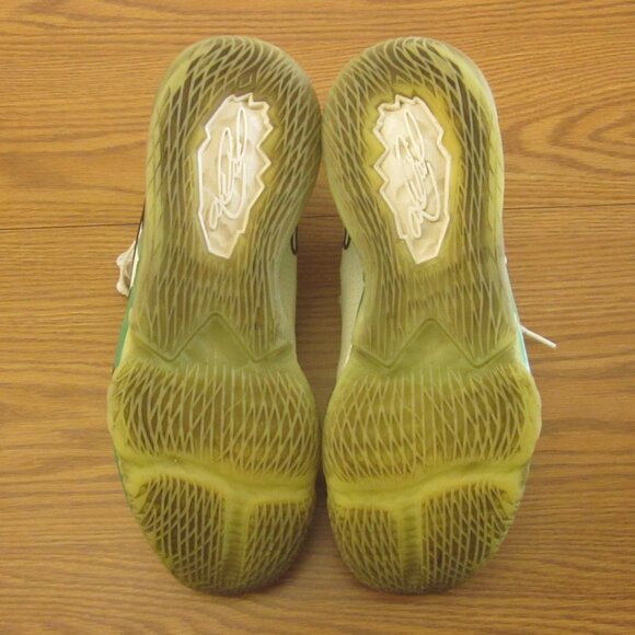 Nike Lebron XVII 17 Low Glow Iin the Dark Spruce Aura Green - Picture 6 of 6